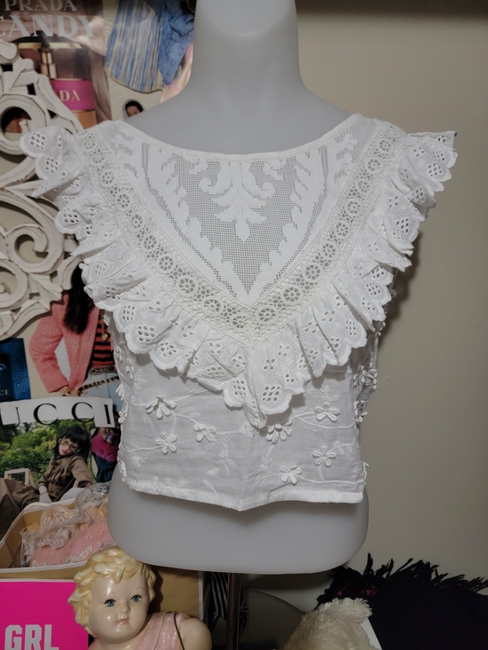 Altar'd State Tops - Altar'd State White Eyelet Lace Ruffle Crop Top Medium NWT